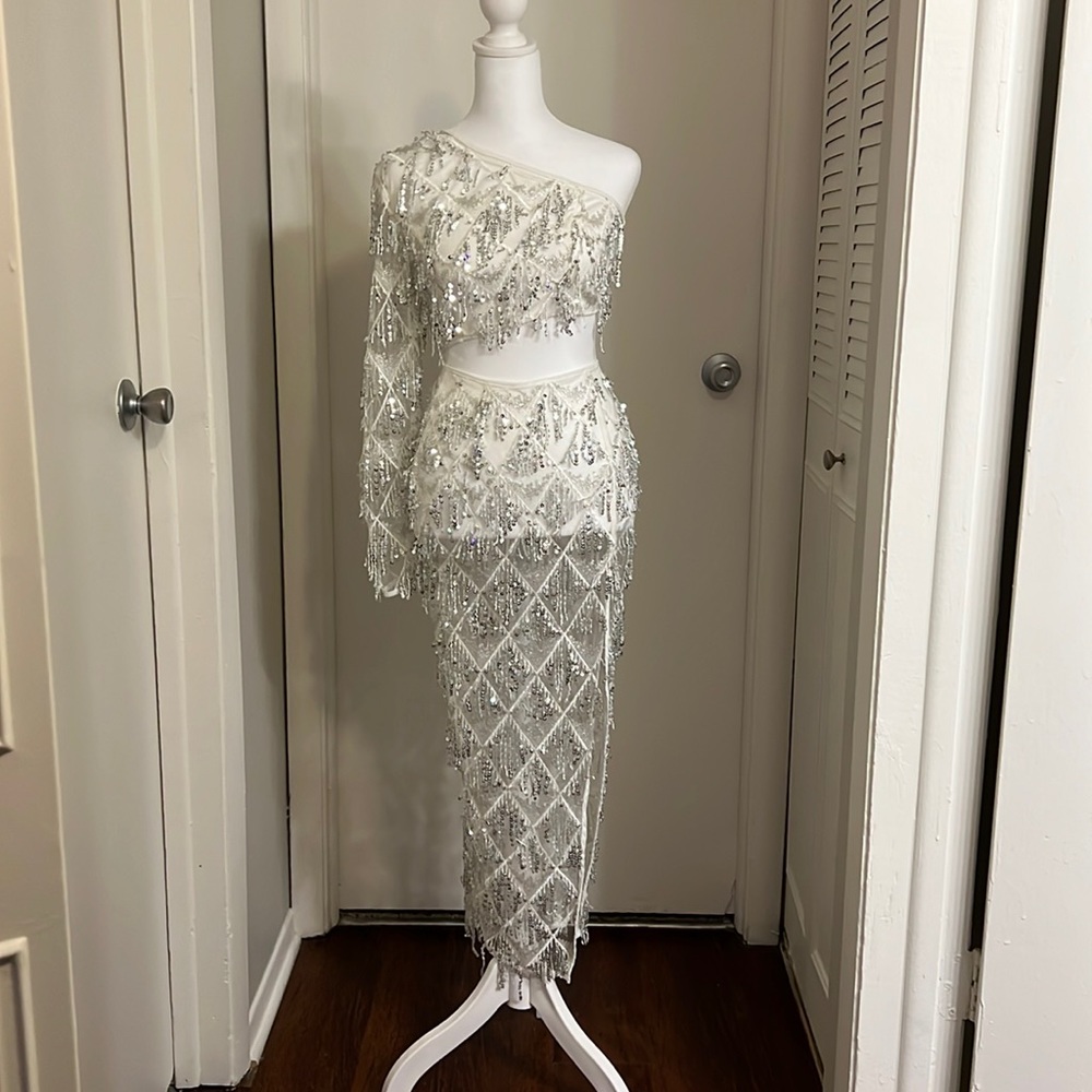 Pretty Little Thing Silver Sequin Two Piece Matching Set Skirt and Top Size 2